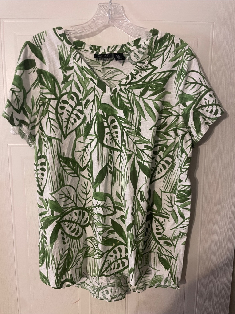 Tahari green and white colored leaves v neck
